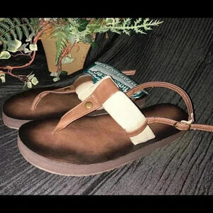 COPY - TIDEWATER SANDALS SIZE 7 NWT